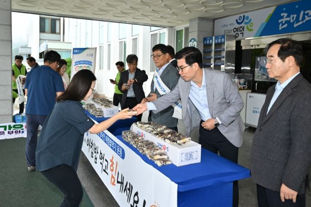 영덕 관내 농축협, 영덕군청 찾아 아침밥 먹기 캠페인
