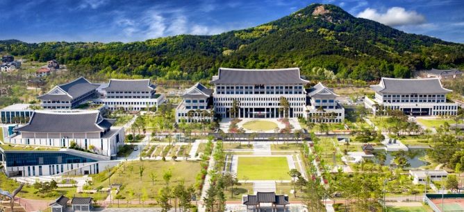 이철우 경북도지사, 2025년 시정연설에서 변화와 미래투자에 집중할 것