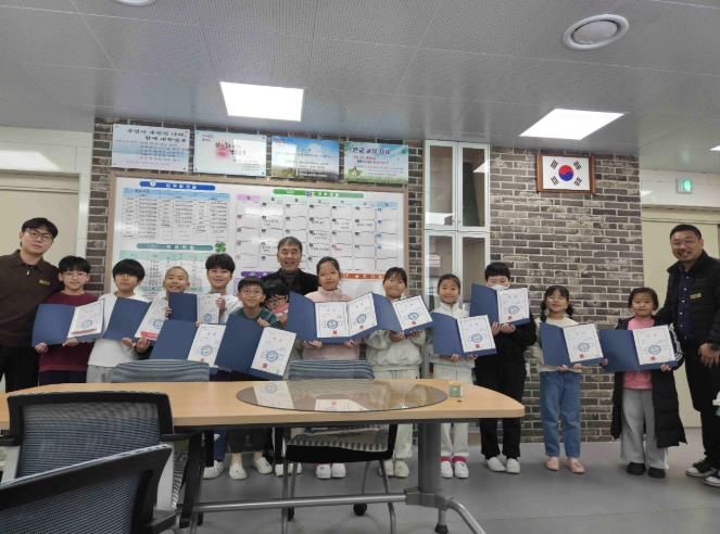 봉화교육지원청 봉화초 ‘솔솔해맑은중창단’ 경북학생동요부르기대회 독창 금상 등 다관왕 쾌거